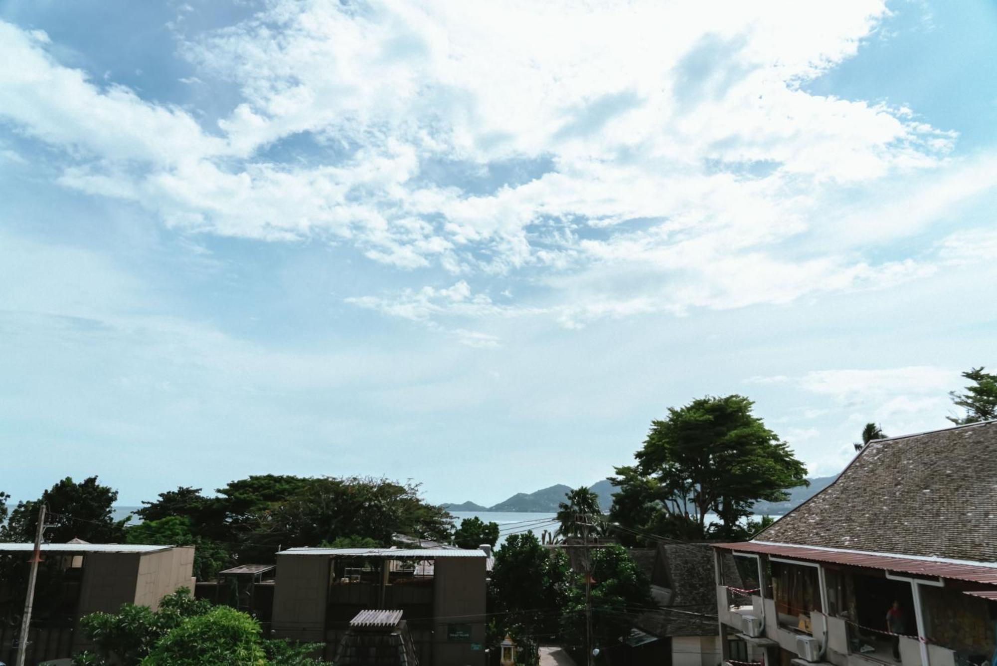 Deluxe Pool Villa Seaview Roundtrip Airport Transfer