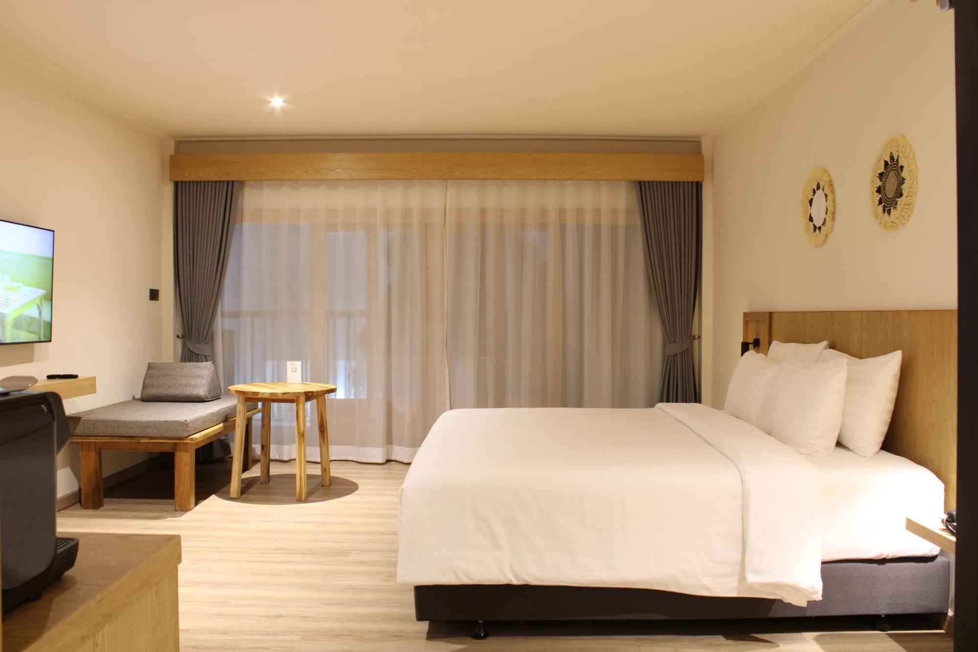 Superior Double or Twin Room One-Way Airport Transfer